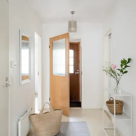 Cozy Family Free Parking Near Helsinki Apartamento *